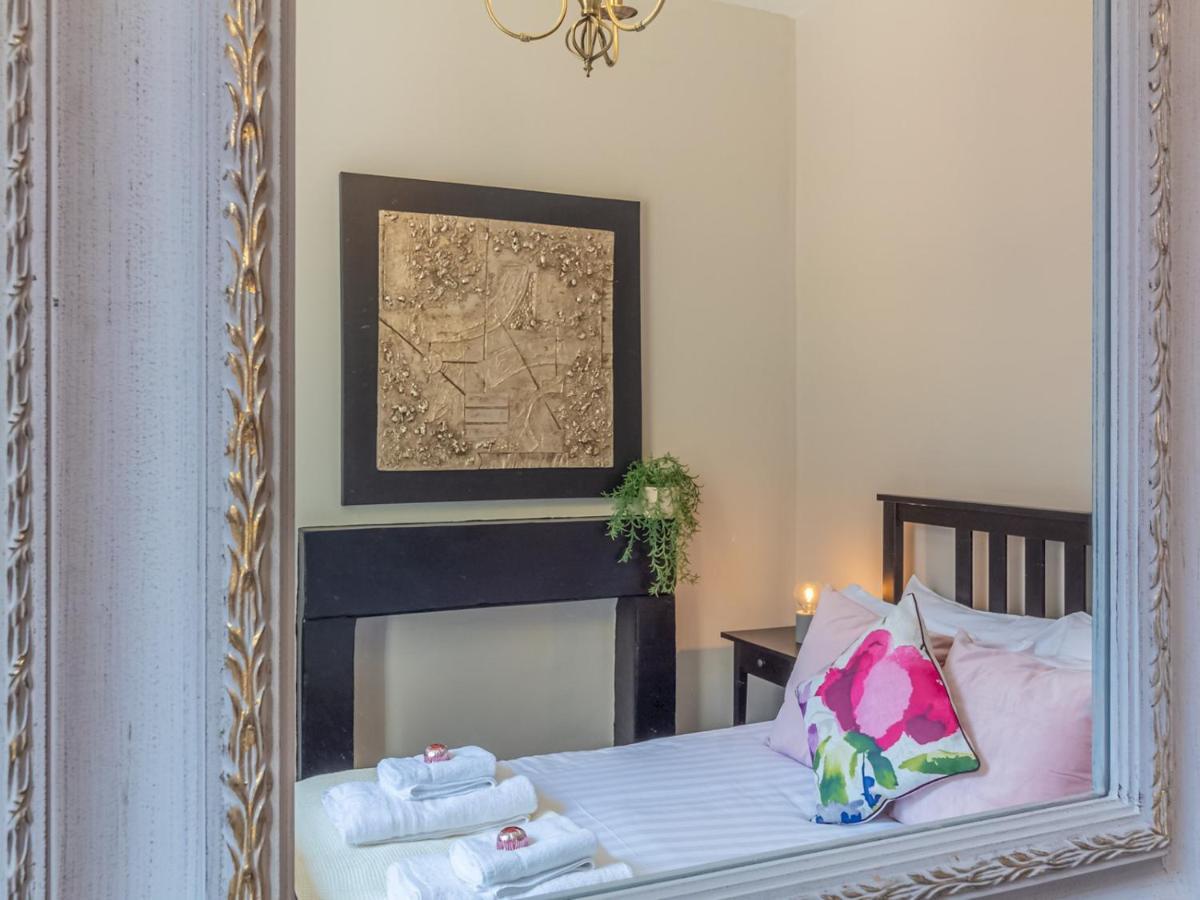 Pass The Keys Spacious And Homely Flat On The Royal Mile Edimburgo Esterno foto