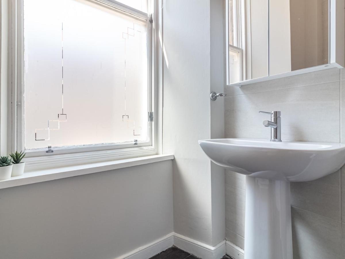 Pass The Keys Spacious And Homely Flat On The Royal Mile Edimburgo Esterno foto